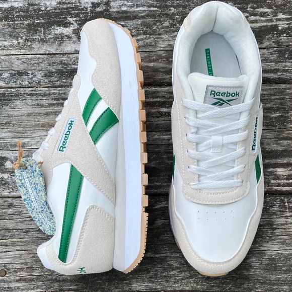 Reebok Glide White Green Sneakers Ortholite Men's 9.5 NWT - Picture 1 of 14